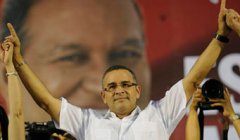 Funes_president_El_Salvador.jpg, 14 KB