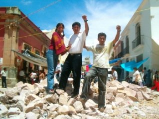 oaxacabarricada.jpg, 31 KB